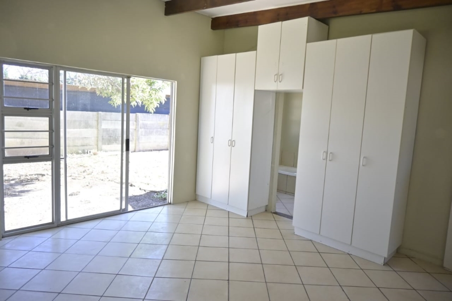 3 Bedroom Property for Sale in Summerpride Eastern Cape